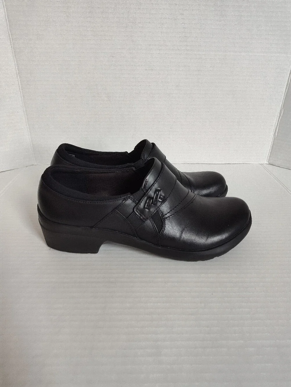 Clarks Women's Angie Pearl Black Leather Loafers Size 8 Slip On Shoes